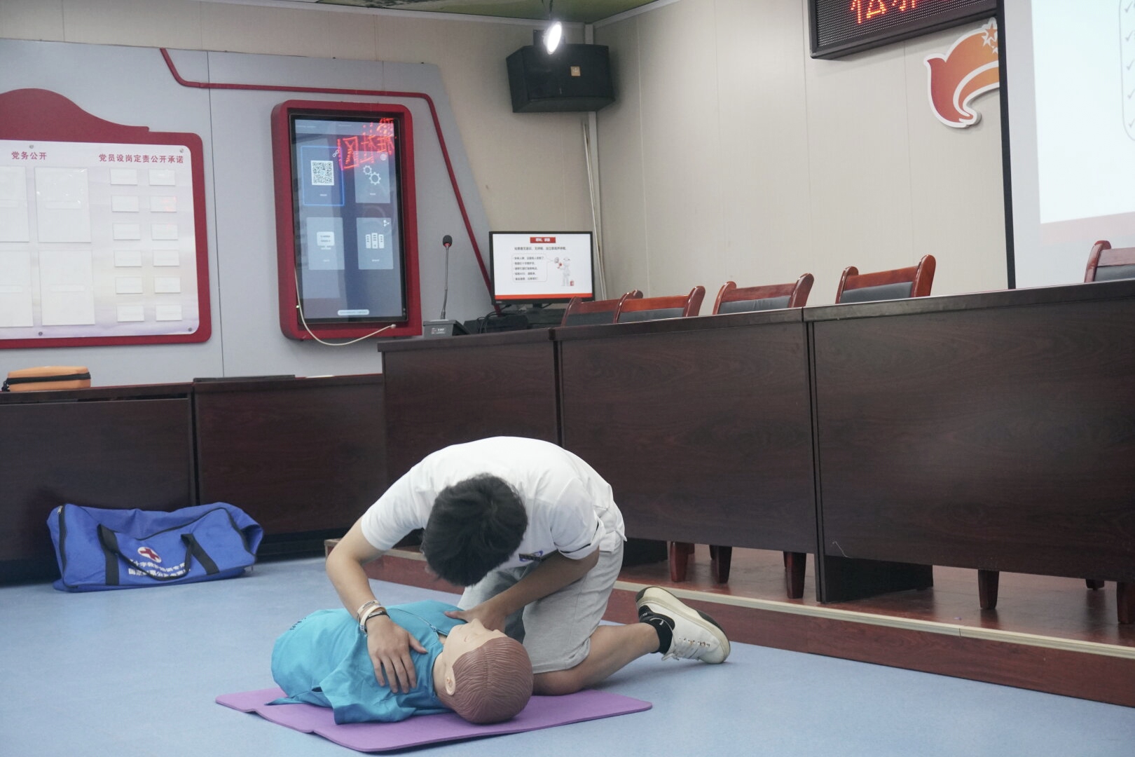 6694d46adc18b6812985x.jpg副本